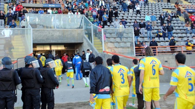 Claroscuros de una tarde triste en el estadio