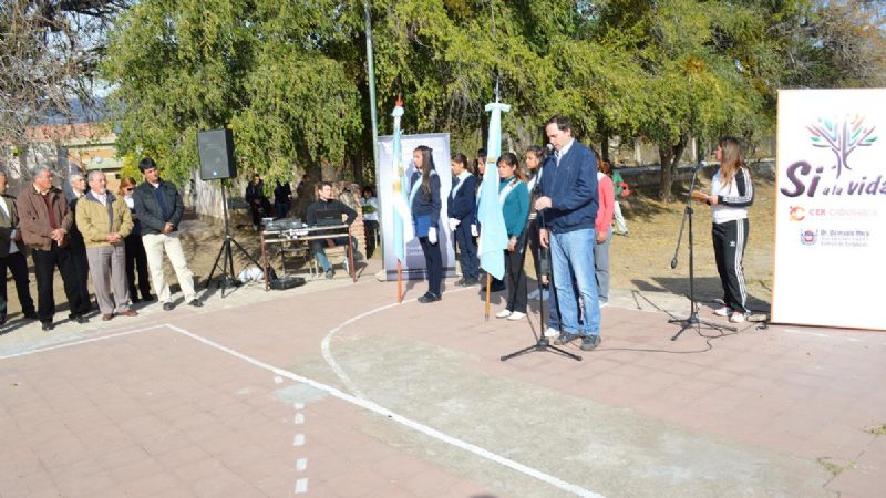 “Sí a la vida, Sí al deporte" lanzó torneo de handboll 