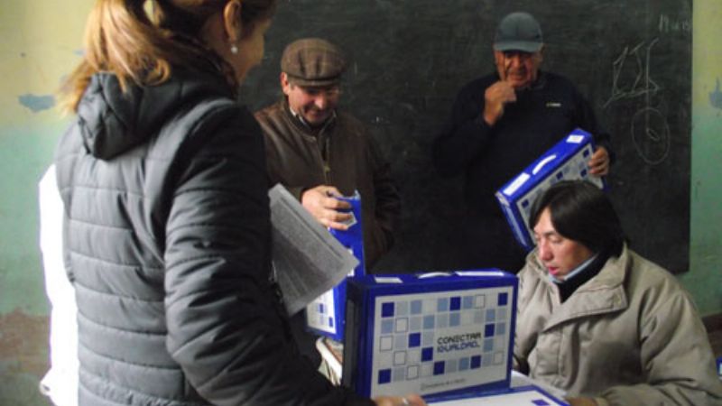 Entrega de netbooks en Santa María