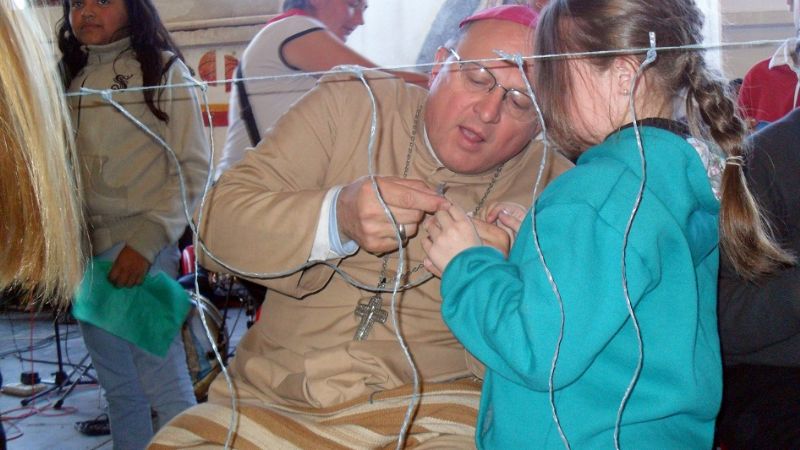 Unos 2 mi chicos en jornada con el Obispo en el club Red Star  