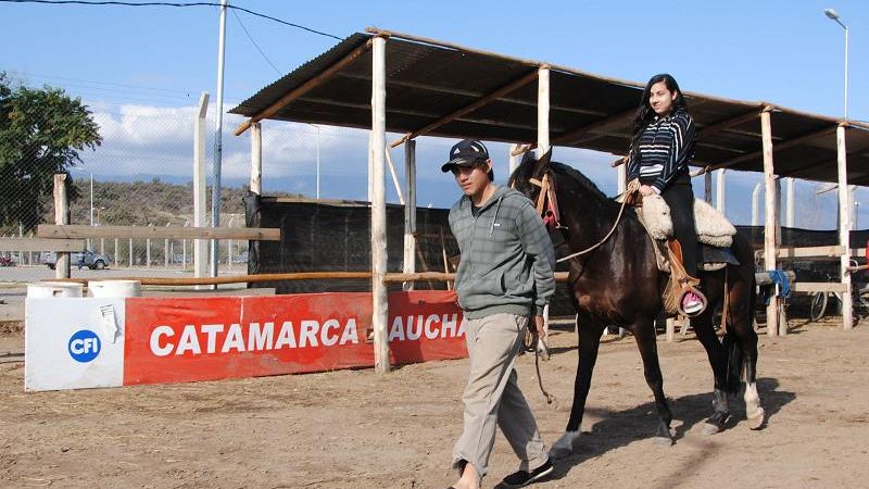 A caballo una forma innovadora de vivir el Poncho