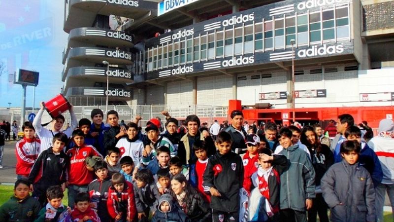 “La Banda de River” en la  despedida de “Orteguita”