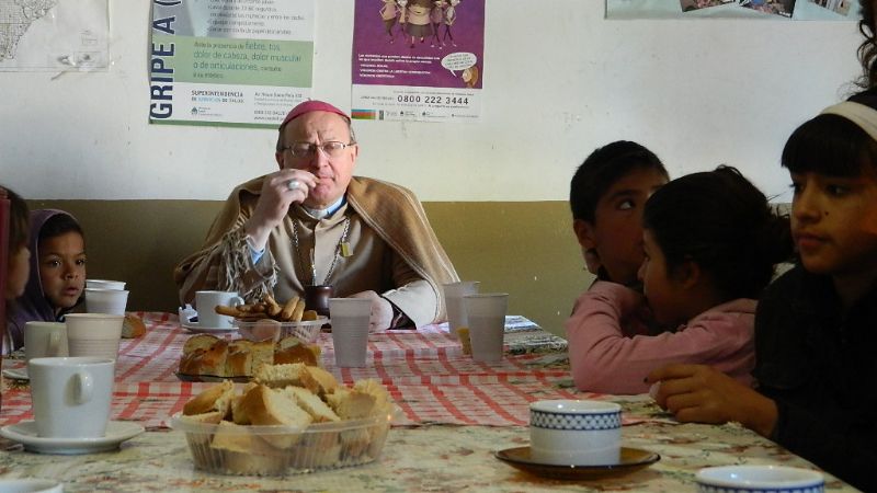 Urbanc visitó a enfermos en la zona norte de Capital