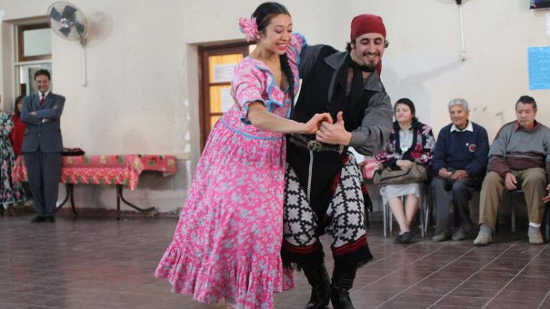 Visita del Ballet Folclórico Nacional al hogar de Ancianos FME