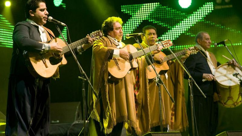 Los Manseros y Silvia Pacheco, dueños de la quinta noche del Poncho