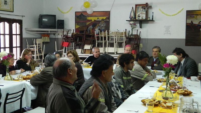 Urbanc visitó el comedor Mama Achachita y un geriátrico 