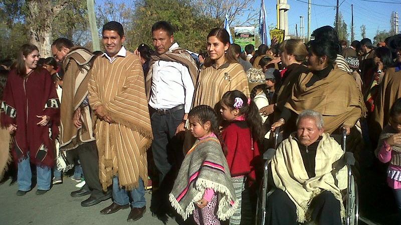 Entre marcha, hilados y ponchos, Belén se vistió de fiesta