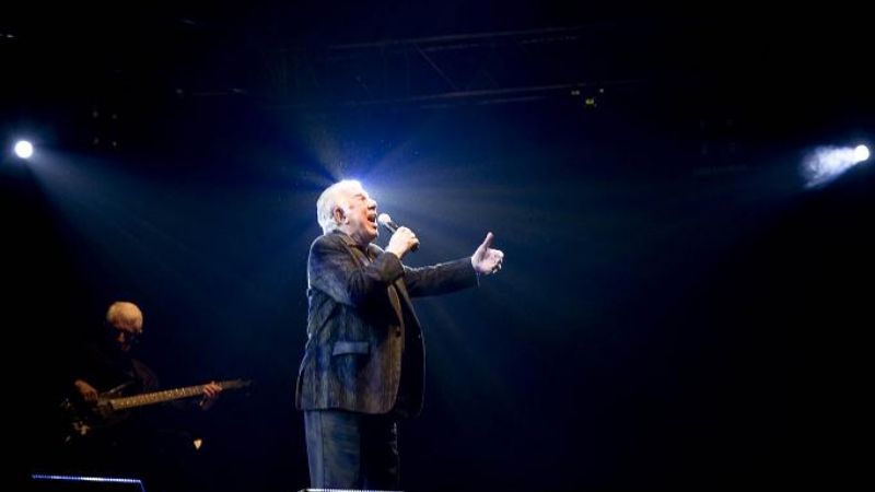 Un Poncho Federal con el aporte de Raúl Lavié y el santiagueño Garnica