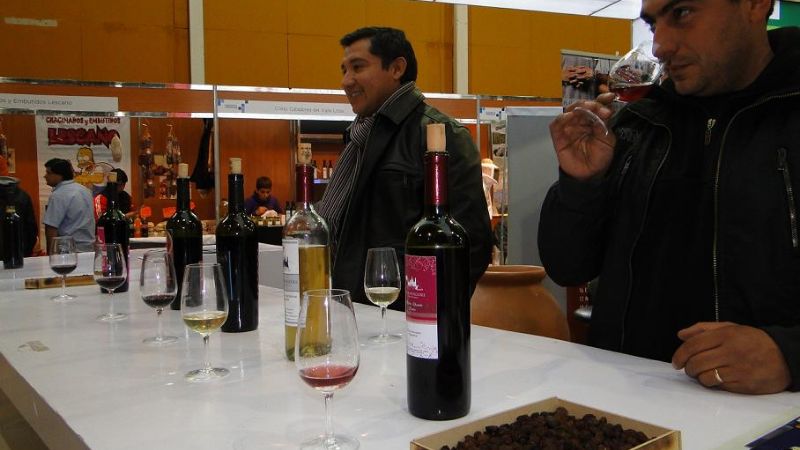 Se presentó una cata y degustación de vinos