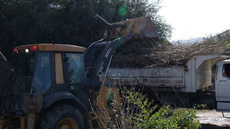 Trabajos solidarios en el barrio La Antena