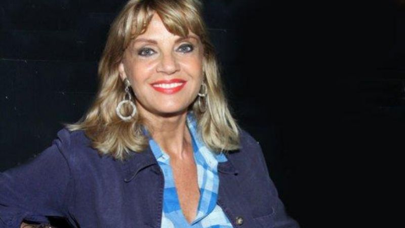 Teté Coustarot en la elección de la Reina del Poncho