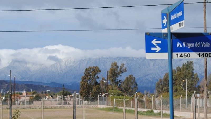La postal de la nieve en la Cuesta de El Portezuelo