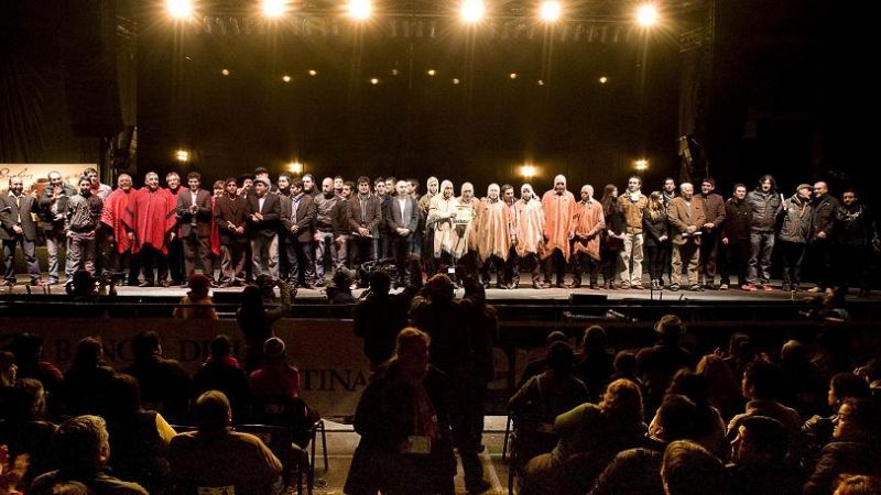 Juan Ignacio Molina y el Ballet El Gaucho, los consagrados del Poncho 2013