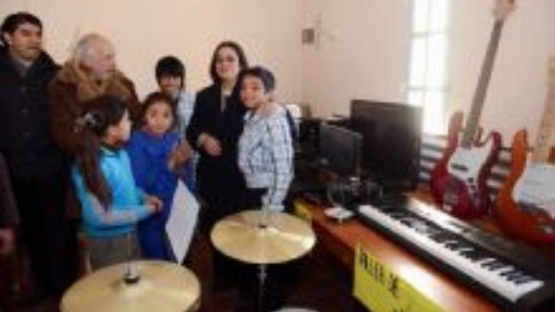 En Paclín, Lucía inauguró otro centro para la niñez