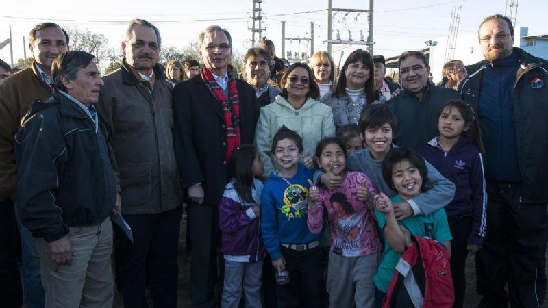 Se inauguró el playón deportivo número 17 