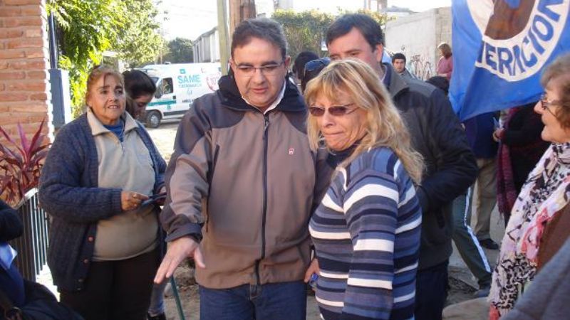 Jalil visitó las 920 Viviendas