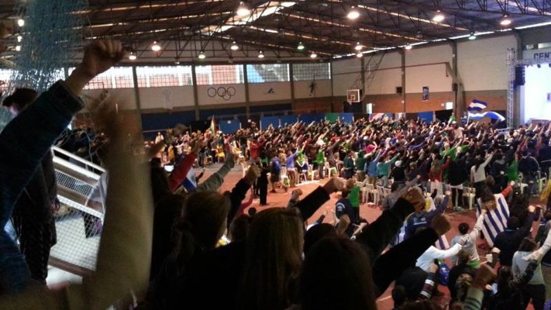 Jóvenes catamarqueños, en el Vía Crucis con Francisco
