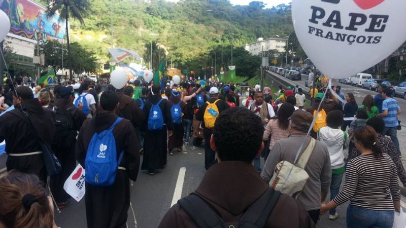 Jóvenes catamarqueños, en el Vía Crucis con Francisco