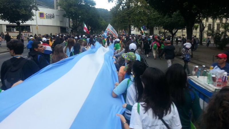 Jóvenes catamarqueños, en el Vía Crucis con Francisco