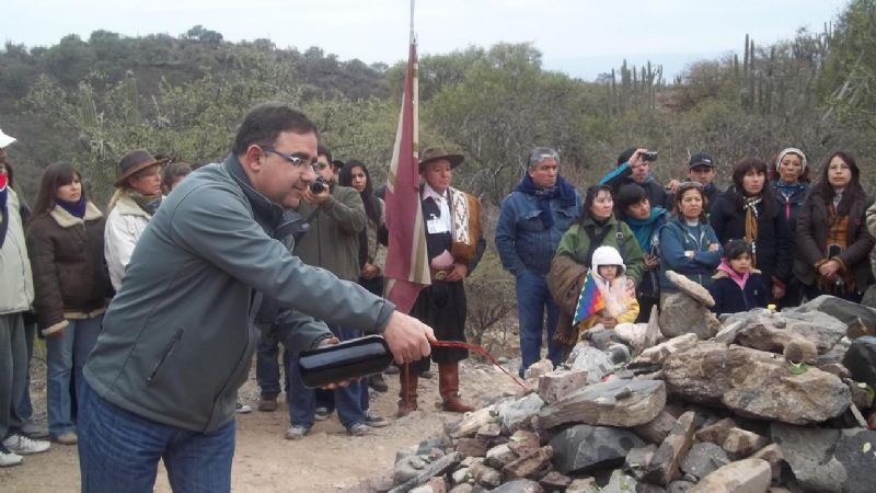 Homenaje a la “Pachamama” en el Pueblo Perdido de La Quebrada