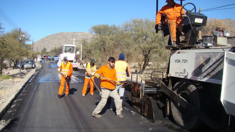Avanza la pavimentación del tramo Las Mojarras – Quilmes