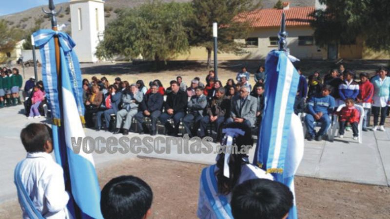 Escuela de Medanitos cumplió sus Bodas de Porcelana