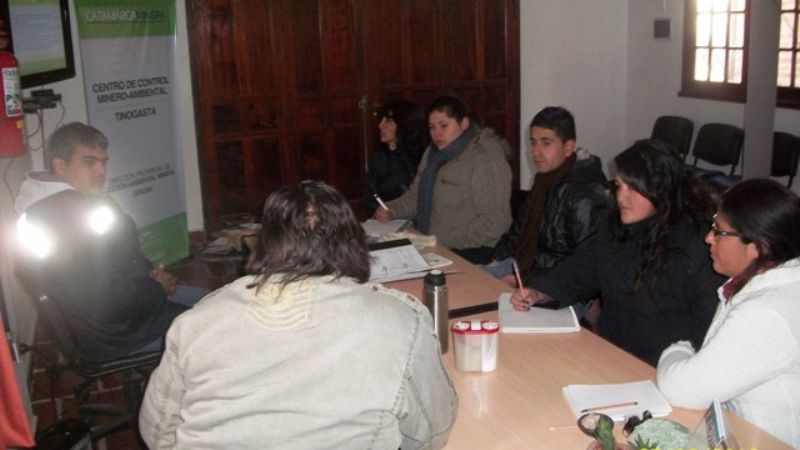 Capacitan en los centros de control ambiental minero