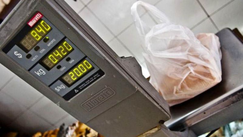 Los supermercados venderán el kilo de pan a $10