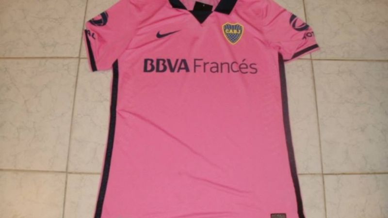 La camiseta alternativa de Boca sería color rosa
