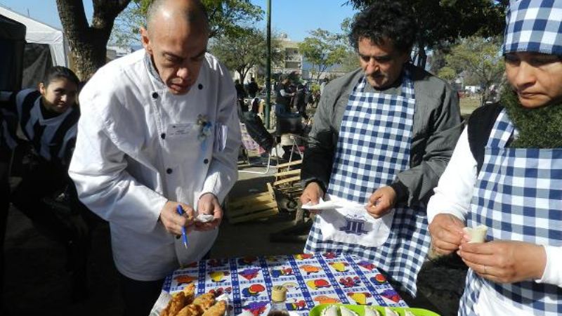 Más de 15 mil vecinos en la “Fiesta Municipal de la Empanada”