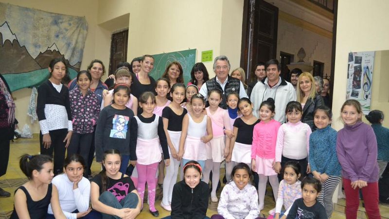 Barrionuevo y Moro siguen con recorridos e inauguraron nueva sede