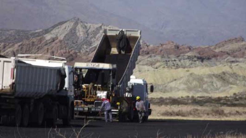 Realizan trabajos en la pista de aterrizaje