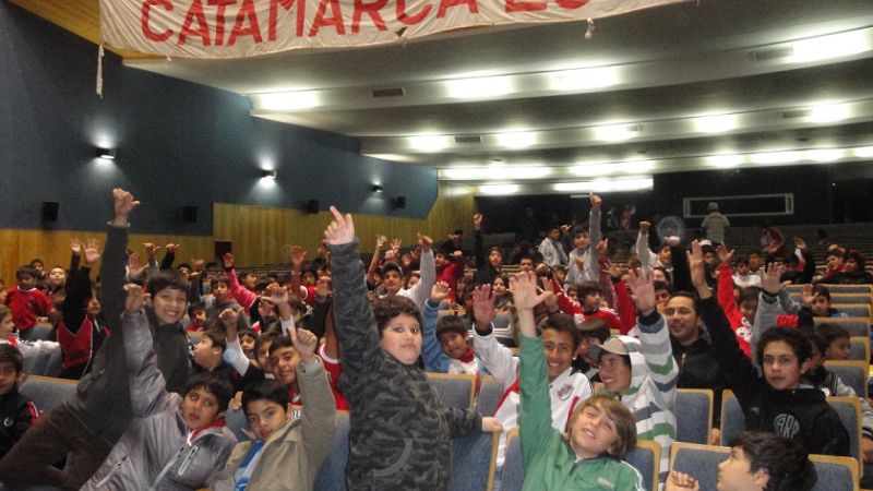 Fiesta millonaria en el estreno de la película de River