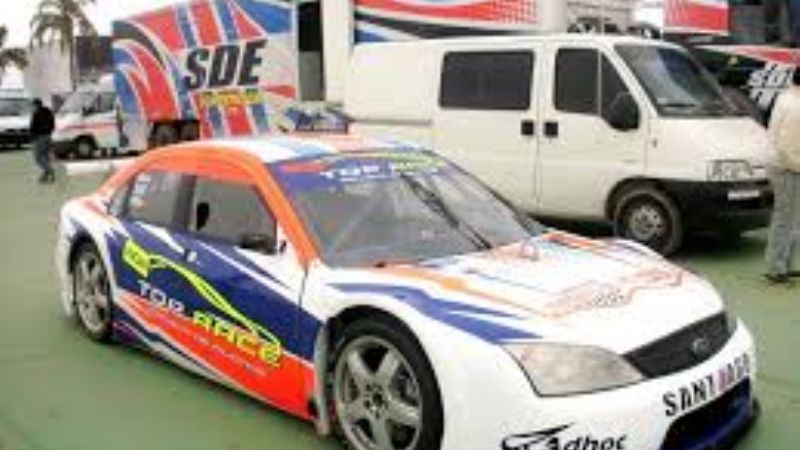 “Gussy” presenta el Mondeo que correrá en Las Termas  