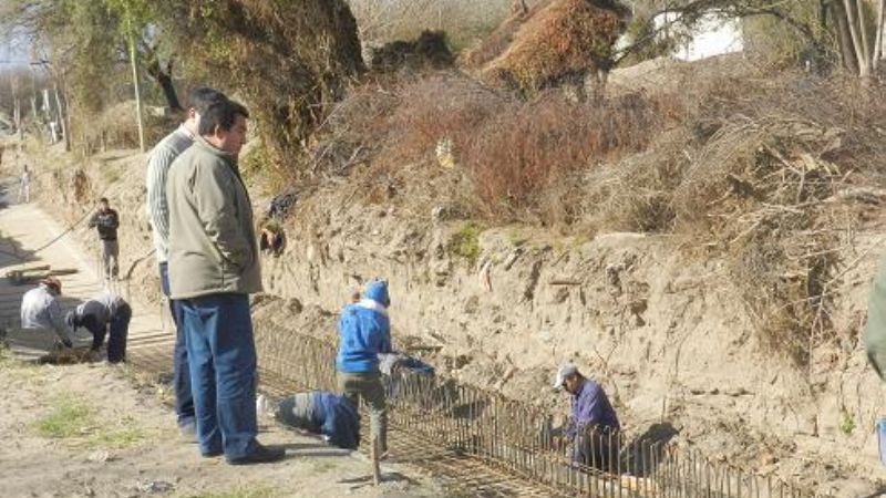 Continúan las obras en el Arroyo Tiorco