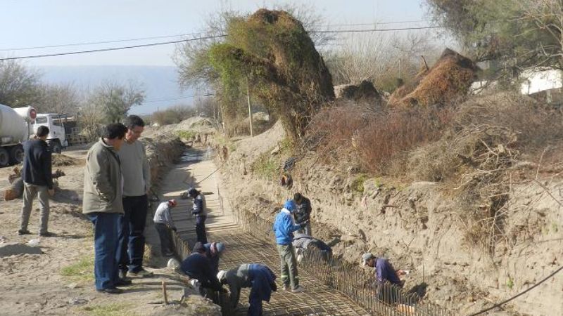 Continúan las obras en el Arroyo Tiorco