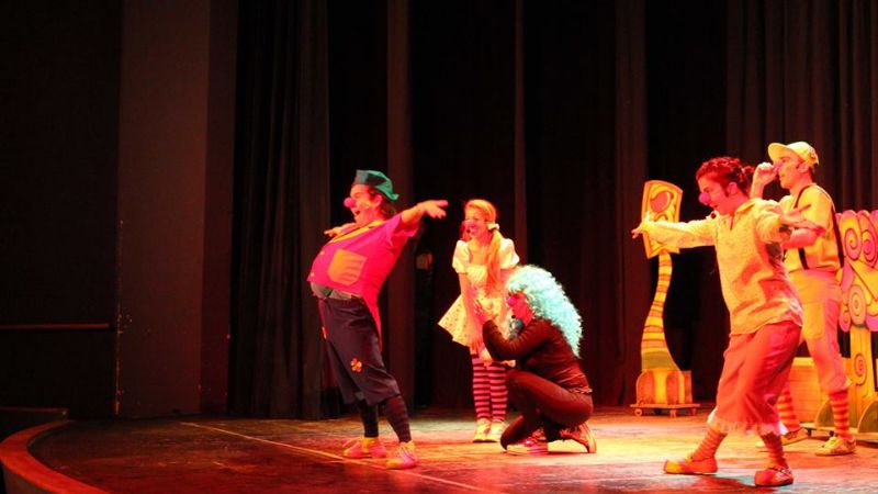 Más de 2 mil chicos disfrutaron de obra de teatro infantil