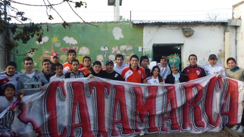 Hinchas millonarios, solidarios con los niños