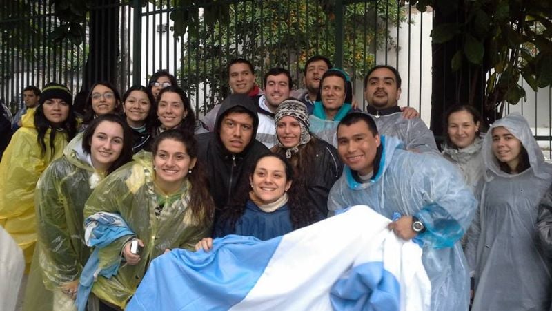 Sacerdote catamarqueño con el Papa Francisco en Brasil