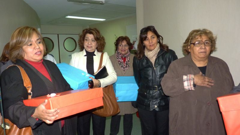 Adultos mayores confeccionaron sábanas y colchas