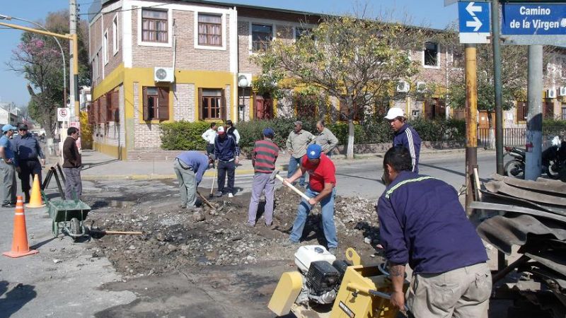 Construyen badenes de seguridad en Valle Viejo