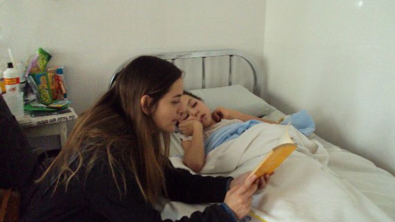 Juegos, magia y lectura en el Hospital de Niños 