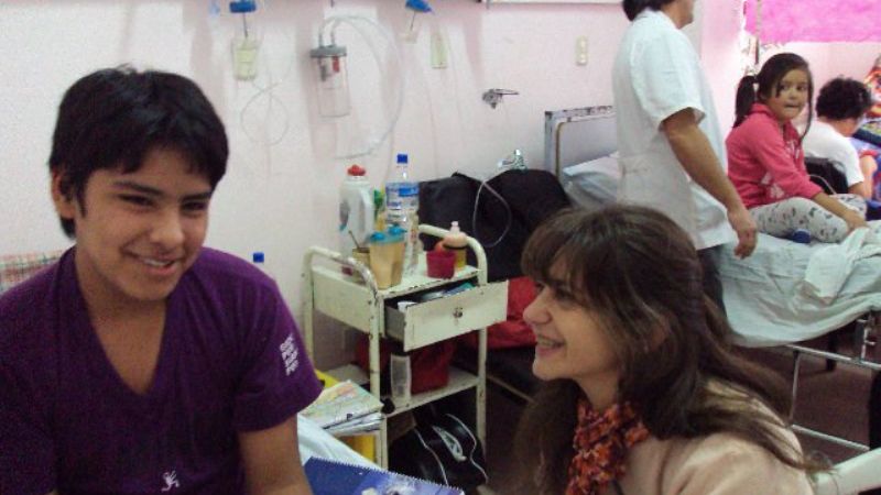 Juegos, magia y lectura en el Hospital de Niños 