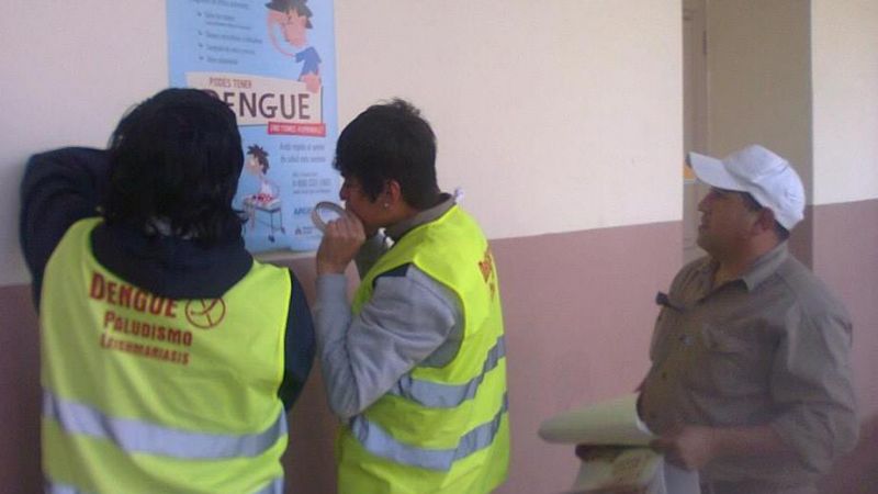 Trabajan contra el Dengue en escuelas de la Capital