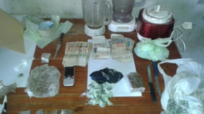 Detenidos y droga secuestrada en cuatro allanamientos