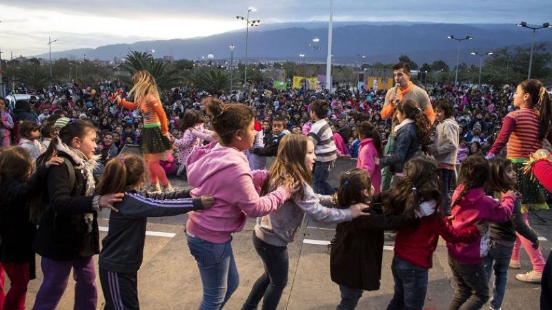 Multitudinaria convocatoria por cierre del Día del Niño