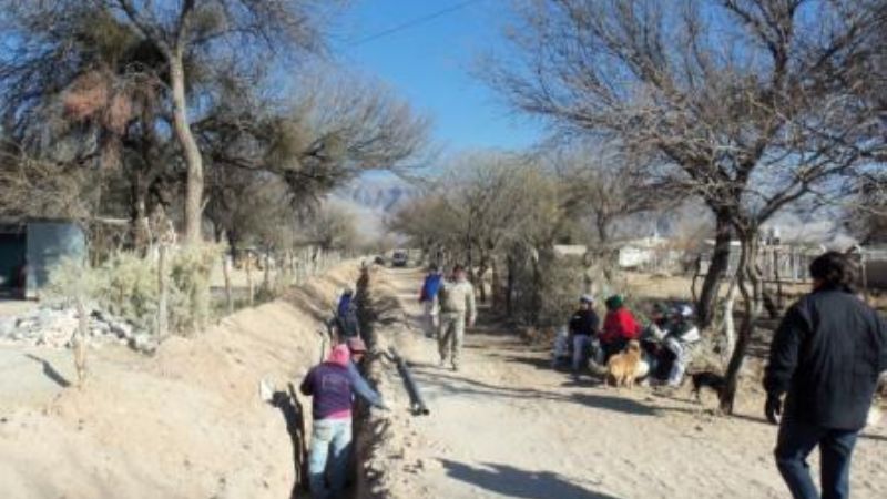 Gran alegría de los vecinos por obra de agua potable