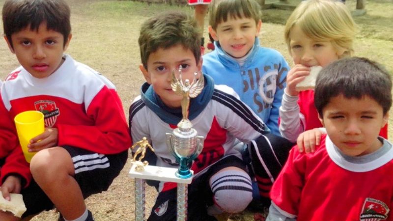 La Banda de River agasajó a sus niños