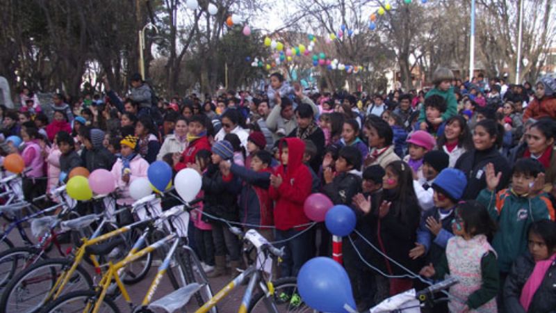 Multitudinaria celebración del Día del Niño en Santa María