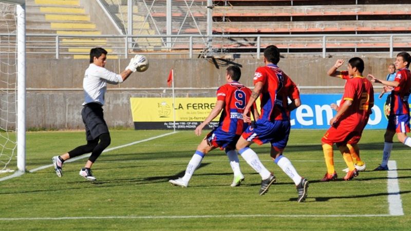Exigente ensayo de San Lorenzo ante Instituto (Sgo.)